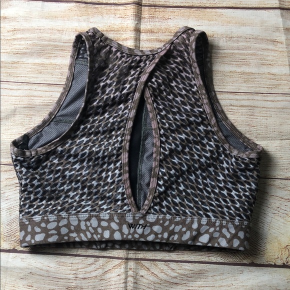 Peloton x Wear It To Heart Riverstone High Neck Sports - Picture 5 of 7